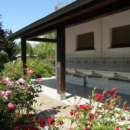 Tente Familiale Au Hautoreille * Bannes (Haute-Marne)